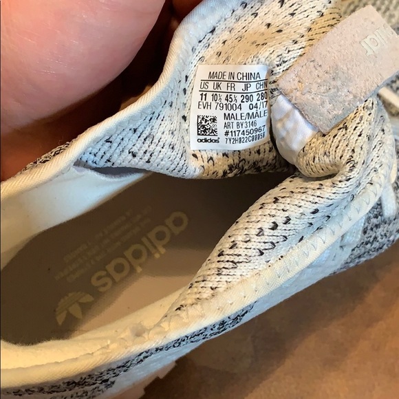 Adidas shoes - Picture 4 of 4